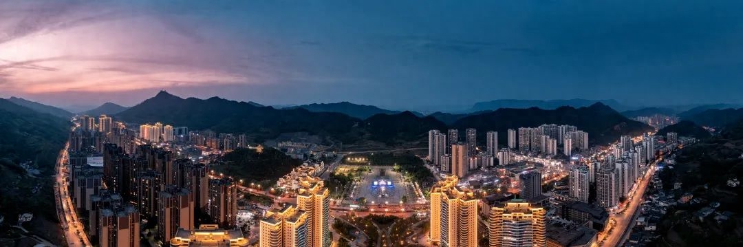 用脚步丈量兴文的美好,在秋日来一场City Walk吧!