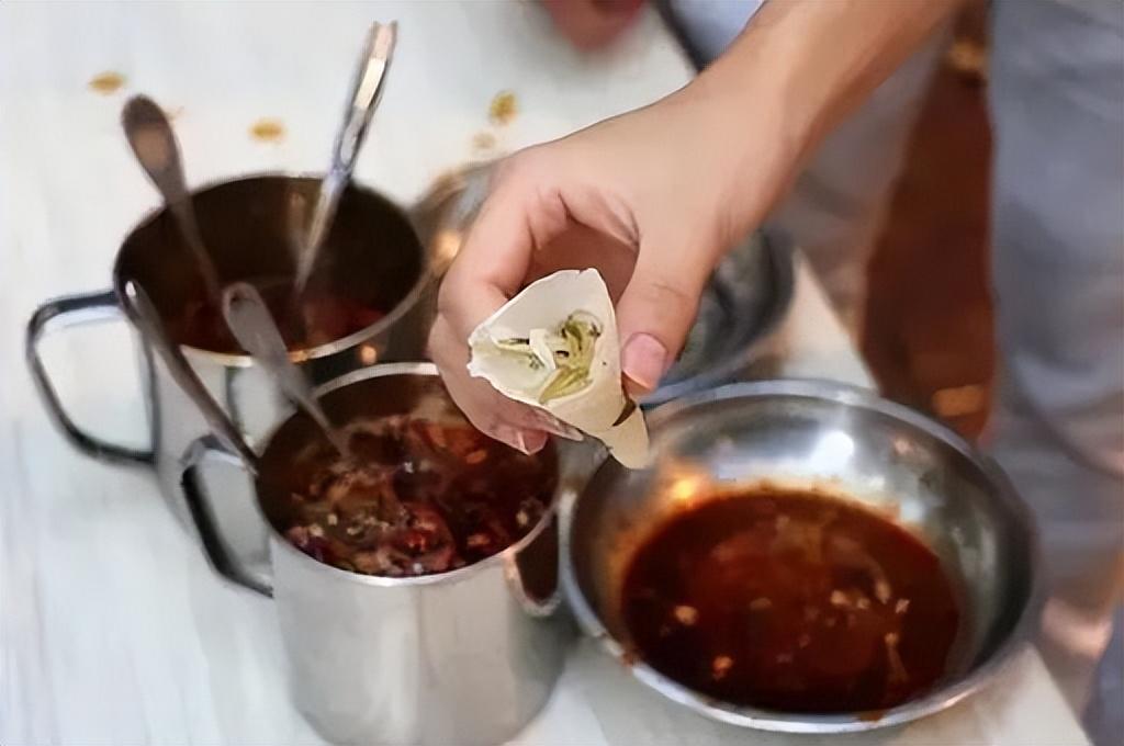 有一种舌尖上的乡愁,叫“叙永葱葱卷”