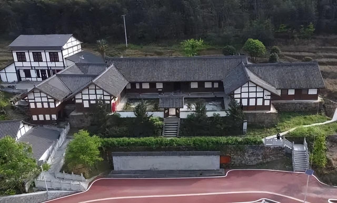 红色主题电影《孤军》宜宾首映礼举行 "宜"路向南追寻峥嵘岁月与红色记忆