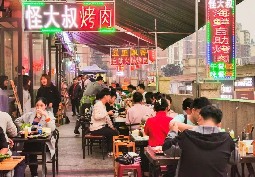 来宜宾必逛的小吃街,从街头吃到巷尾!