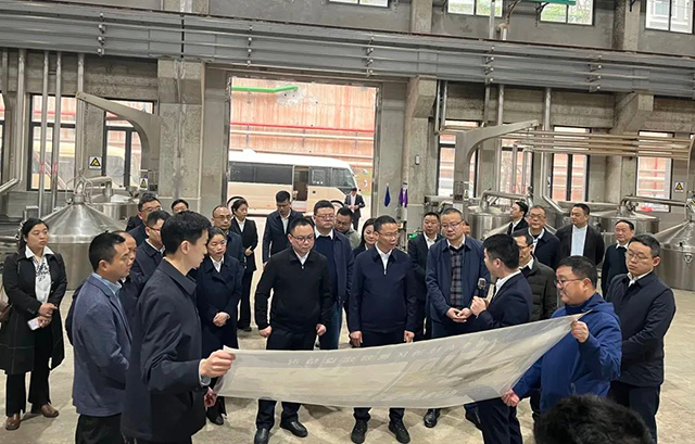 泸州市白酒产业生态链重点项目现场拉练暨赤河左岸项目开工仪式举行(图5) 5.jpg
